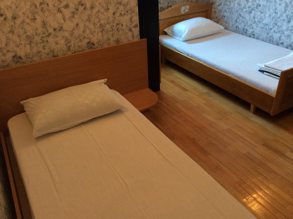 National Hotel Ruse Quarto foto