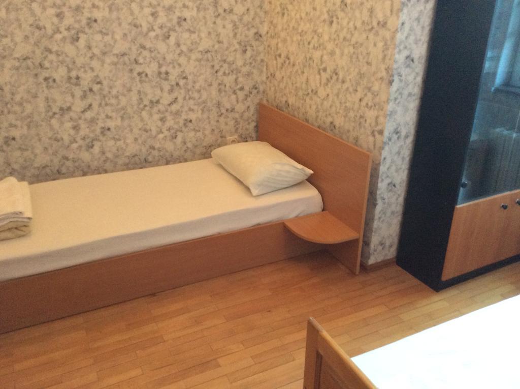 National Hotel Ruse Quarto foto