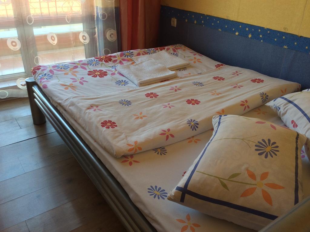 National Hotel Ruse Quarto foto