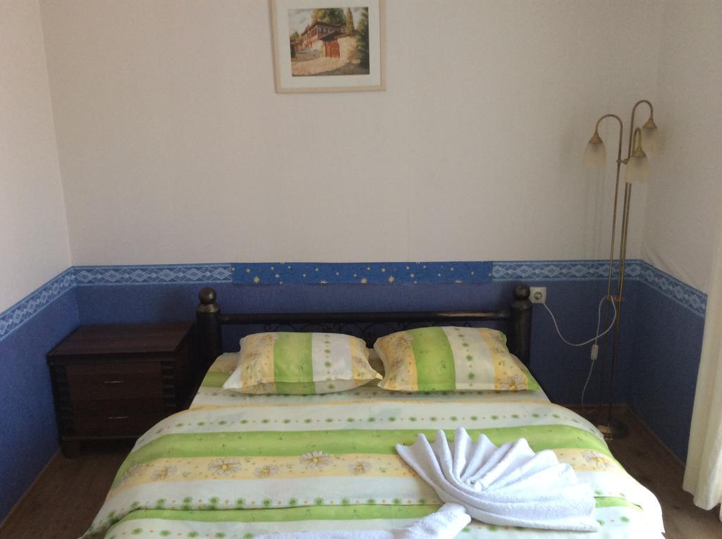 National Hotel Ruse Quarto foto