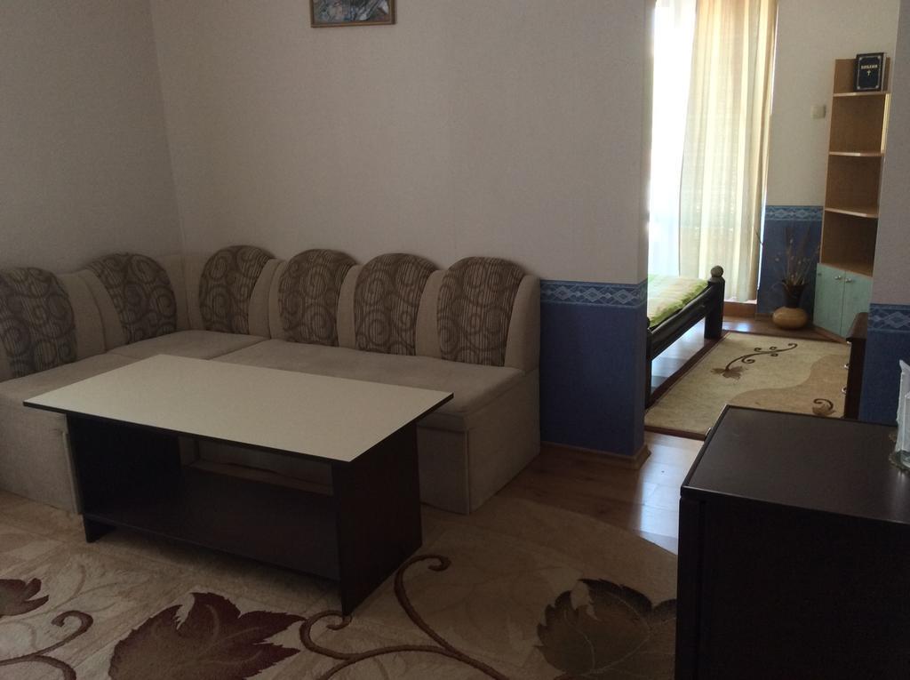 National Hotel Ruse Quarto foto
